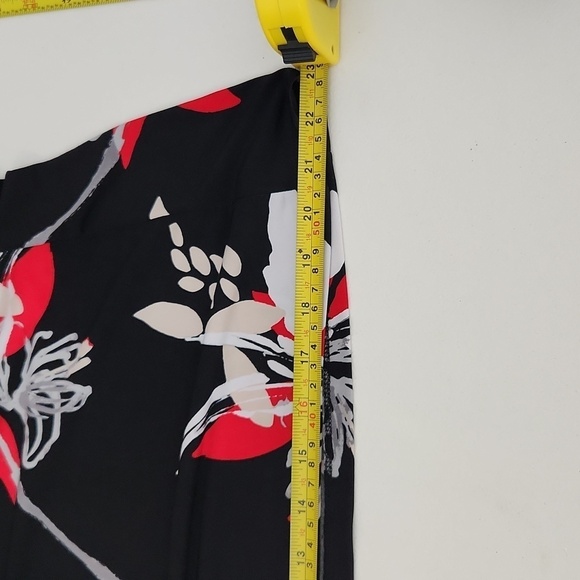 Alfani Blouse Womens Small Top Floral Black White Tan Red Career - Picture 11 of 11